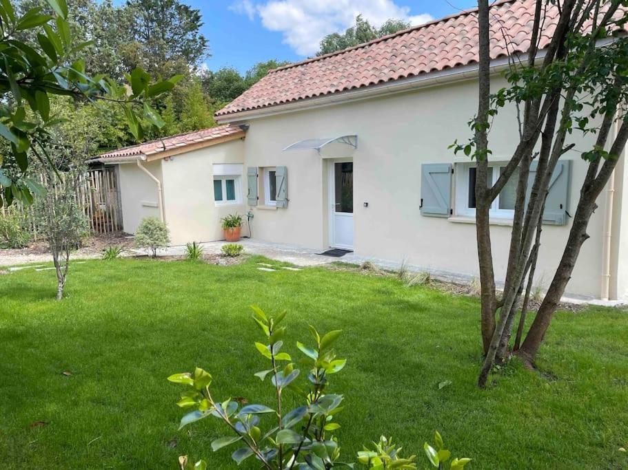 Petite Maison Avec Jardin Au Calme فلوراك المظهر الخارجي الصورة